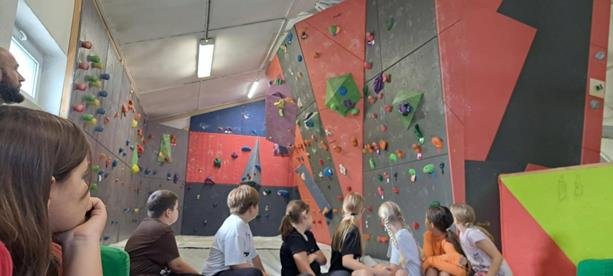 Klasy IV i V pojechali na wycieczkę do Sochaczewa.